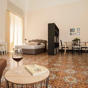 Apartment Homes4holidays - Teatro Massimo, Catania